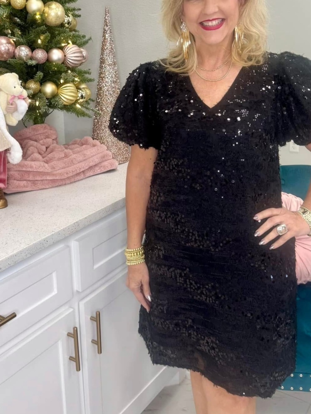 THML Black Sequin Puff-Sleeve V-Neck Sheath Dress